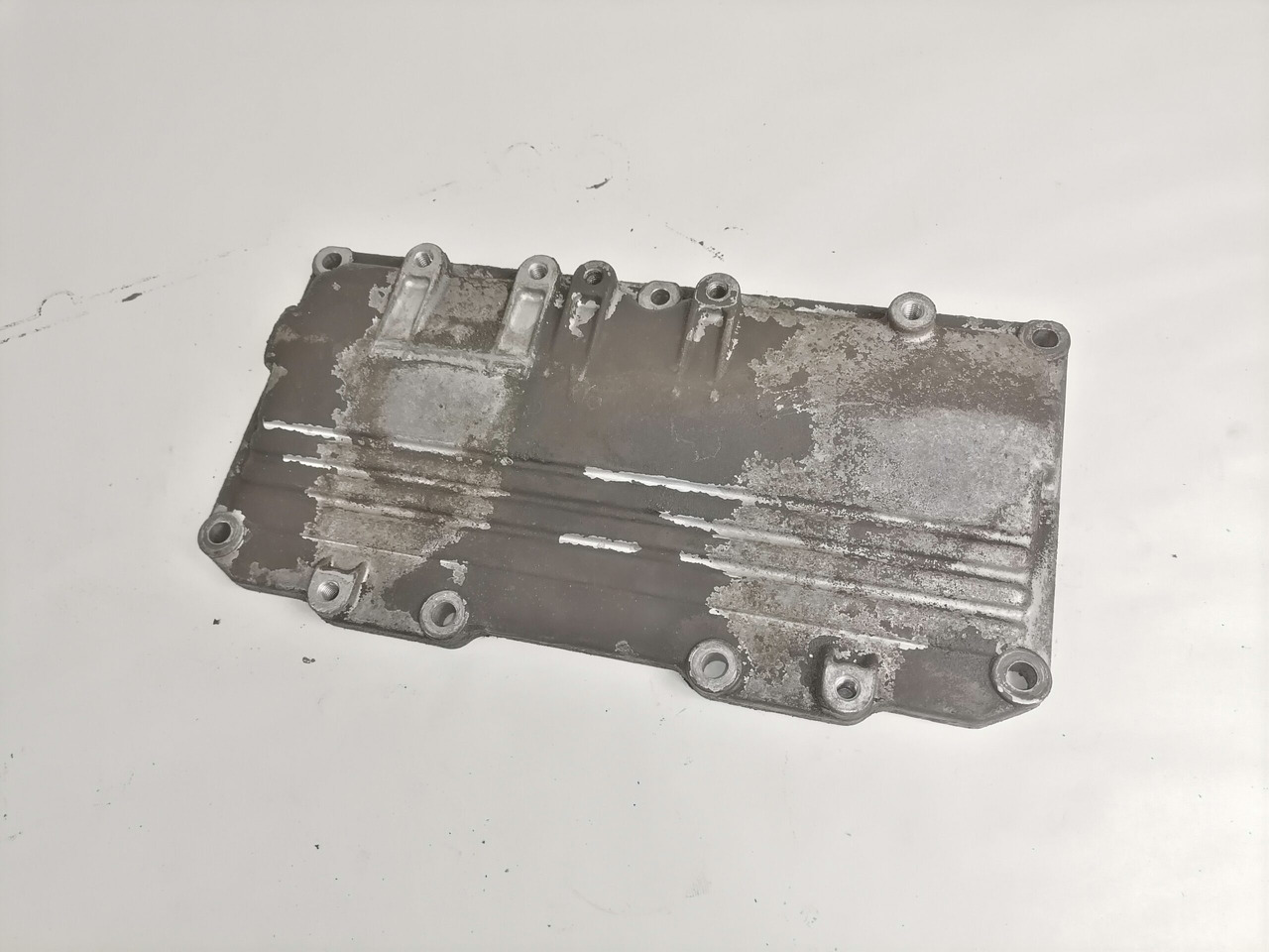 Scania engine side cover 1420745 - Motor şi piese pentru Camion: Foto 1 Scania engine side cover 1420745 - Motor şi piese pentru Camion: Foto 1