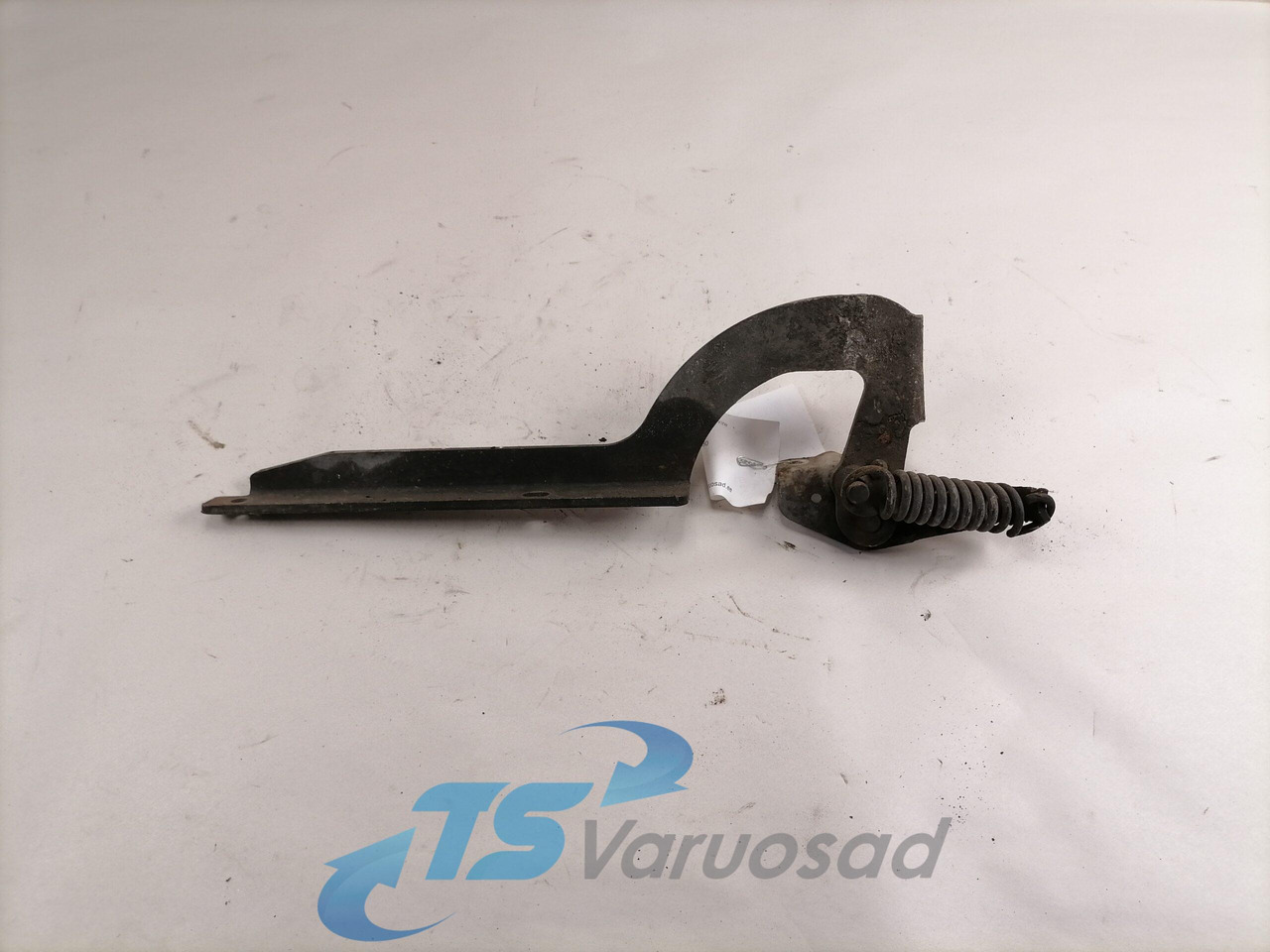 Scania lower grille carrier hinge 1381480 - Grilă pentru Camion: Foto 2 Scania lower grille carrier hinge 1381480 - Grilă pentru Camion: Foto 2