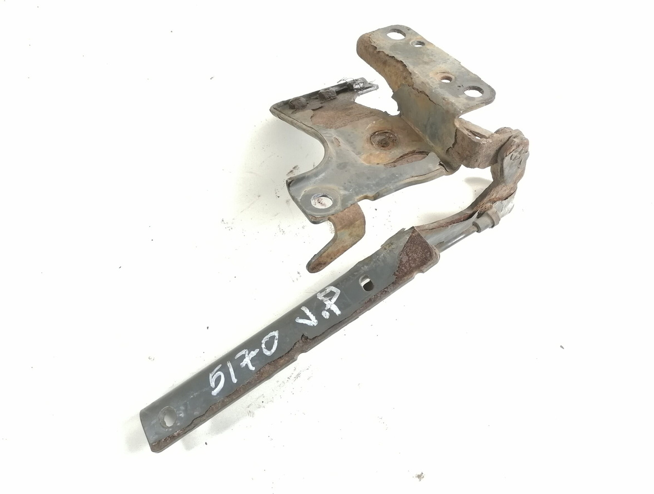 Scania lower grille carrier hinge 1727263 - Grilă pentru Camion: Foto 1 Scania lower grille carrier hinge 1727263 - Grilă pentru Camion: Foto 1