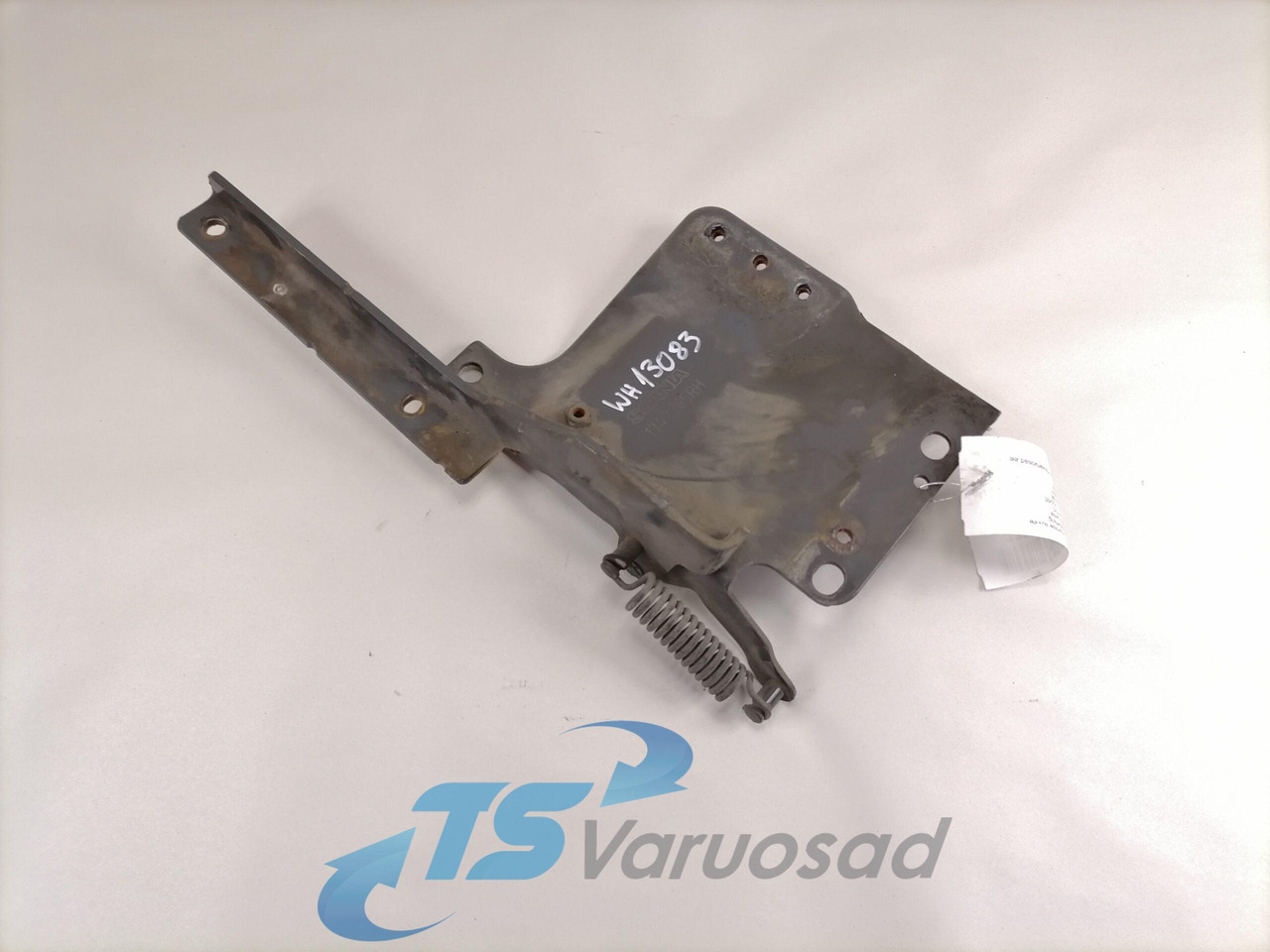 Scania lower grille carrier hinge 1742265 - Grilă pentru Camion: Foto 1 Scania lower grille carrier hinge 1742265 - Grilă pentru Camion: Foto 1