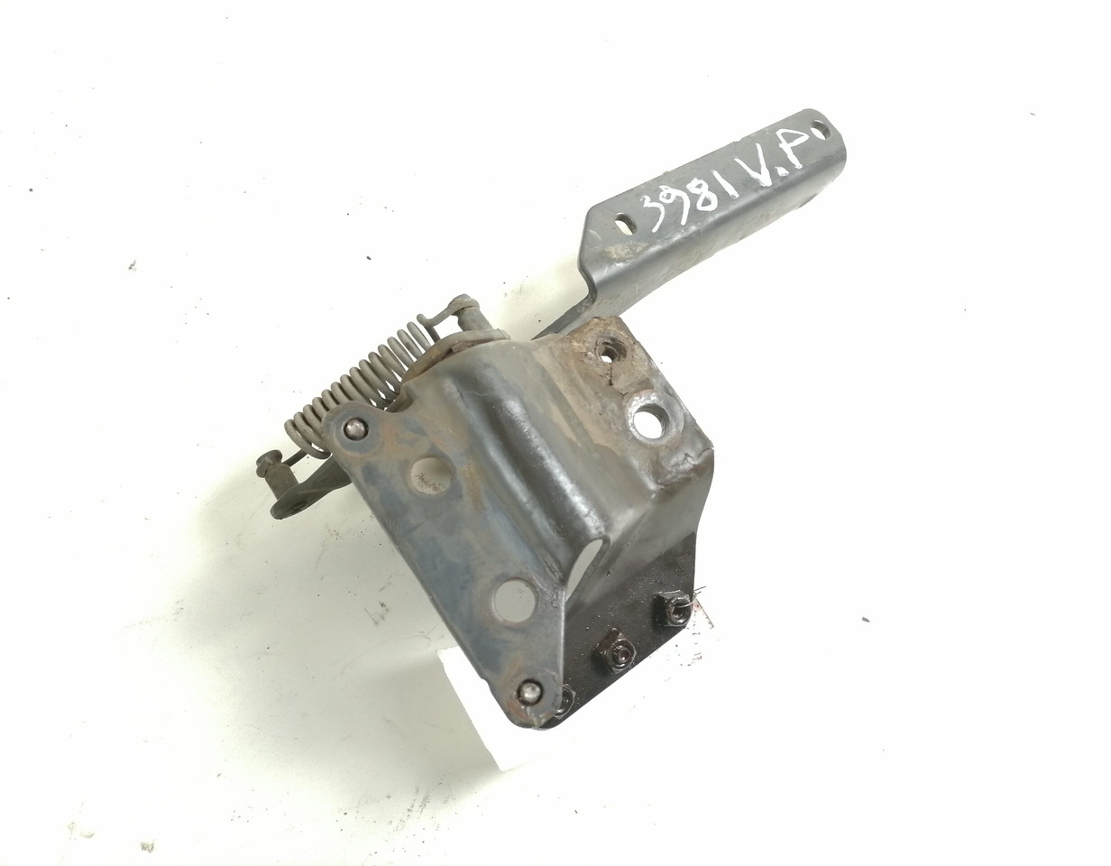 Scania lower grille carrier hinge 1785546 - Grilă pentru Camion: Foto 2 Scania lower grille carrier hinge 1785546 - Grilă pentru Camion: Foto 2