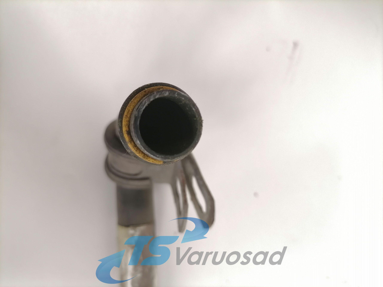 Volvo A/C pipe 20498305 - Încălzire/ Ventilație pentru Camion: Foto 3 Volvo A/C pipe 20498305 - Încălzire/ Ventilație pentru Camion: Foto 3