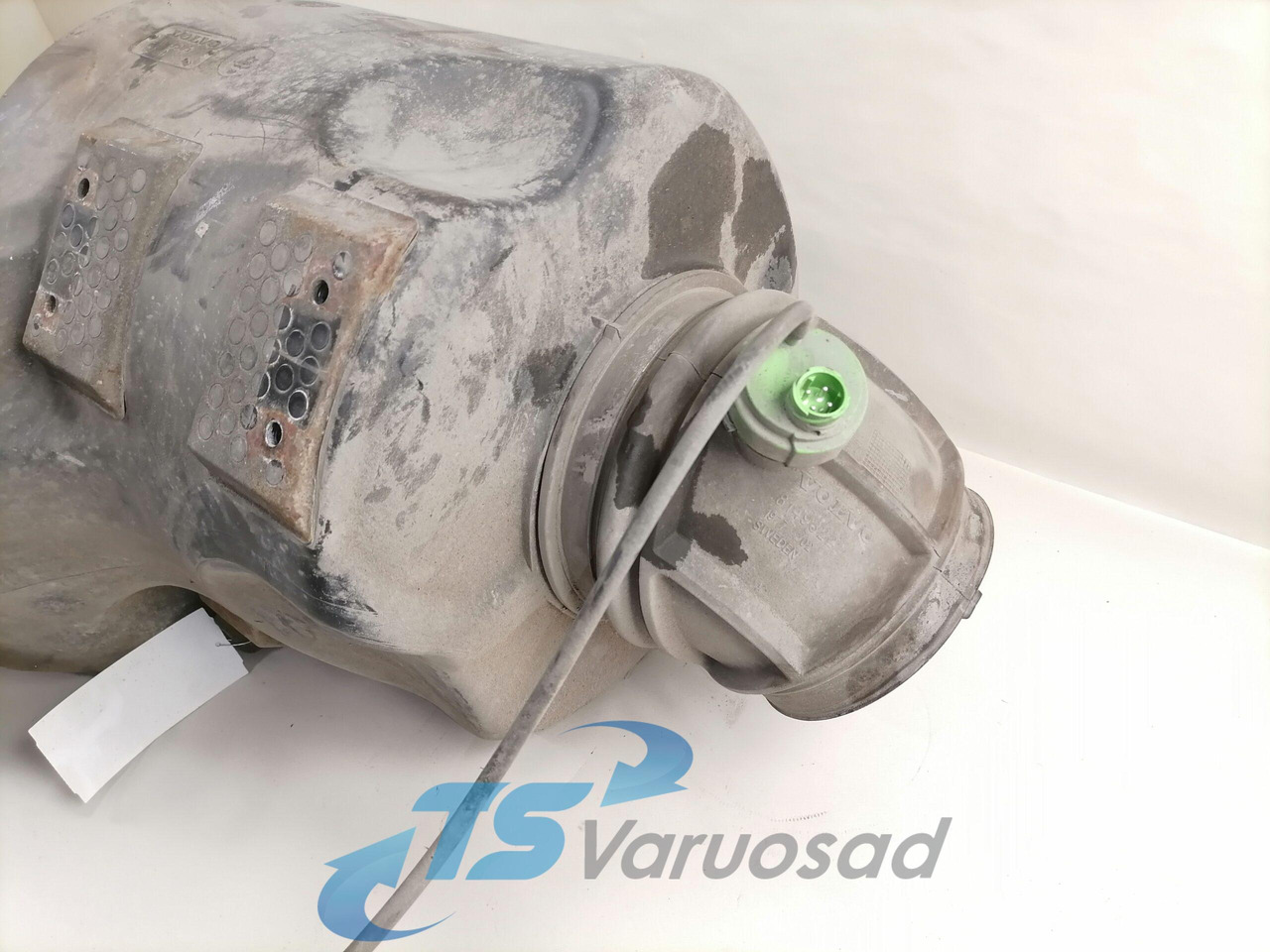 Volvo Air filter housing 3979505 - Sistem de admisie pentru Camion: Foto 4 Volvo Air filter housing 3979505 - Sistem de admisie pentru Camion: Foto 4