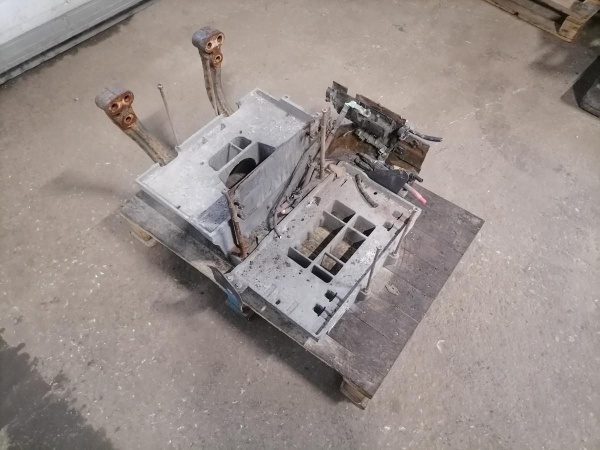 Volvo Battery box 22003951 - Acumulator pentru Camion: Foto 1 Volvo Battery box 22003951 - Acumulator pentru Camion: Foto 1