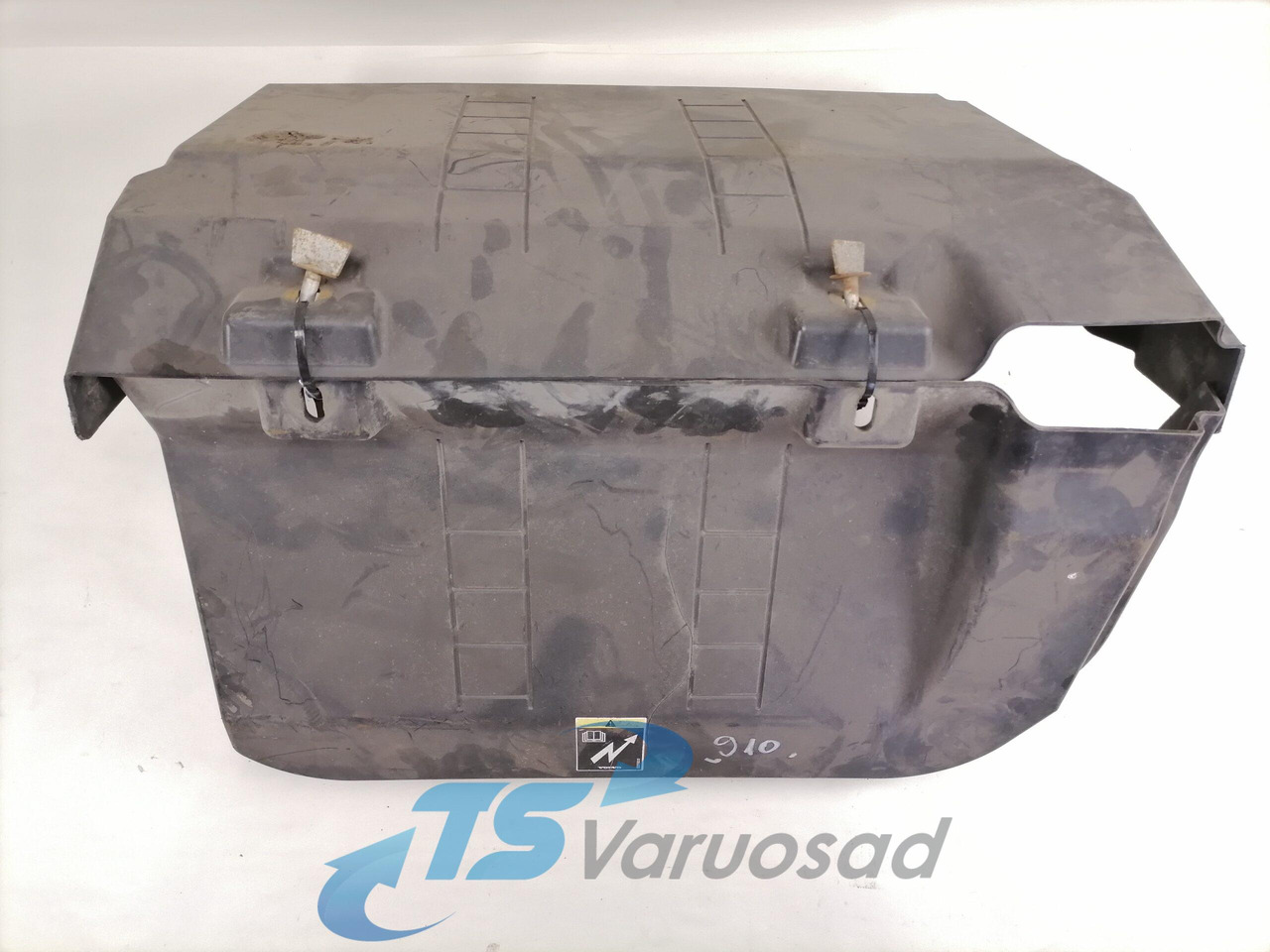 Volvo Battery cover 21924923 - Acumulator pentru Camion: Foto 2 Volvo Battery cover 21924923 - Acumulator pentru Camion: Foto 2