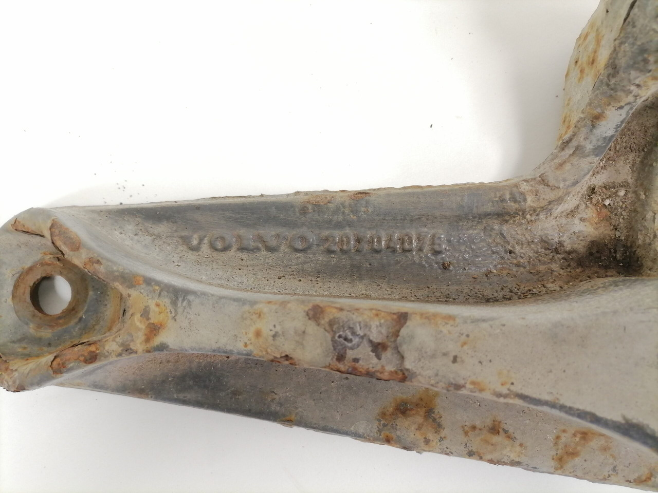 Volvo Bracket 20704075 - Punte şi piese pentru Camion: Foto 4 Volvo Bracket 20704075 - Punte şi piese pentru Camion: Foto 4