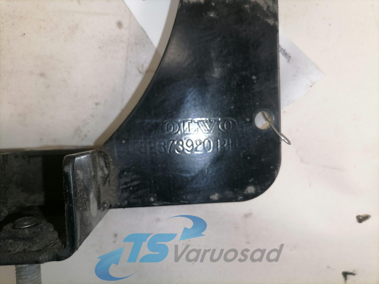 Volvo Bracket 82373920 - Cadru/ Şasiu pentru Camion: Foto 3 Volvo Bracket 82373920 - Cadru/ Şasiu pentru Camion: Foto 3