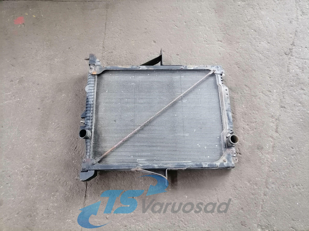 Volvo Cooling radiator 20936055 - Radiator pentru Camion: Foto 1 Volvo Cooling radiator 20936055 - Radiator pentru Camion: Foto 1