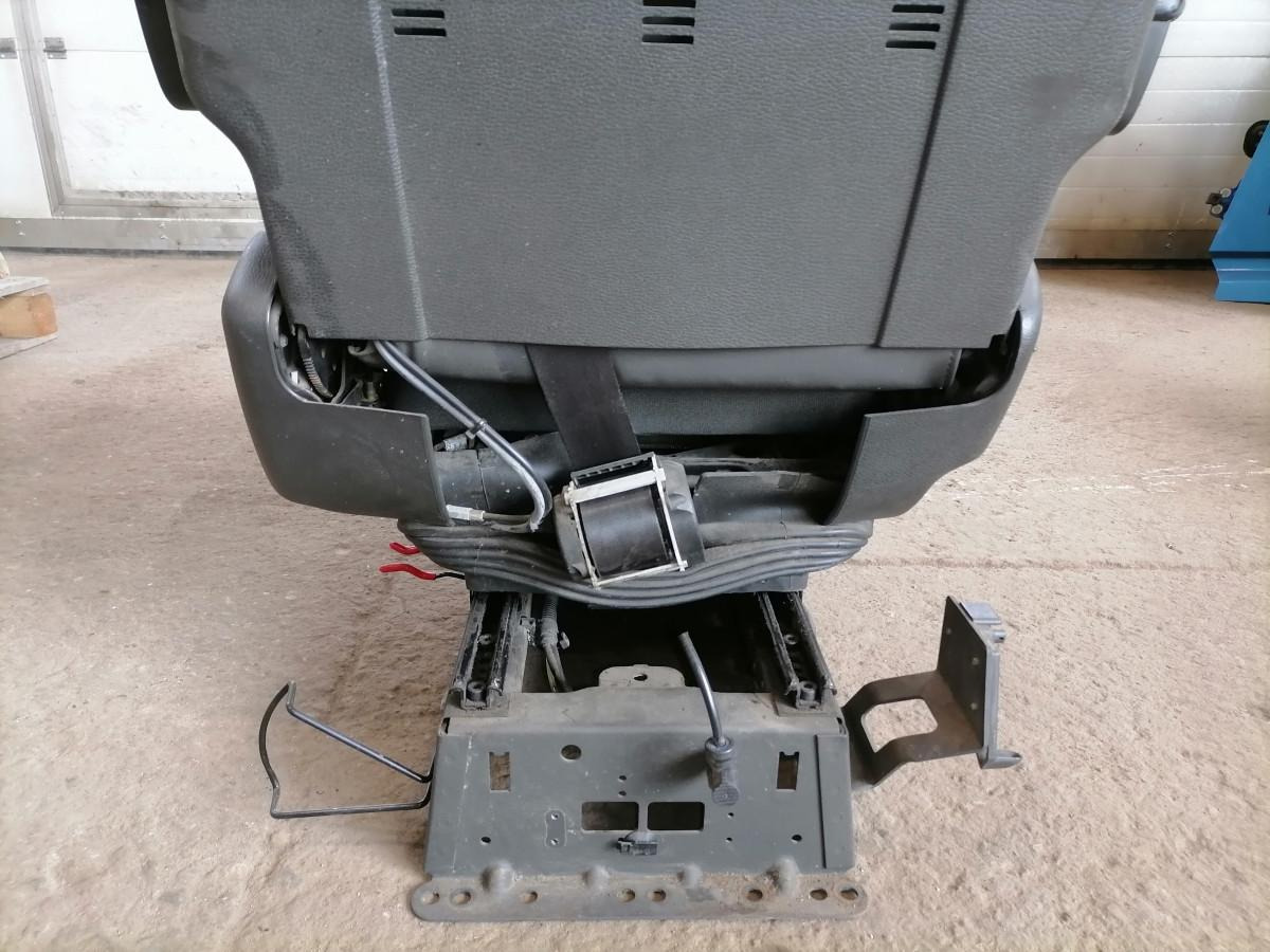 Volvo Driver seat 22039408 - Scaun pentru Camion: Foto 5 Volvo Driver seat 22039408 - Scaun pentru Camion: Foto 5