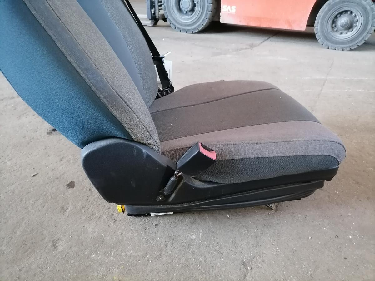 Volvo Driver seat 82514843 - Scaun pentru Camion: Foto 5 Volvo Driver seat 82514843 - Scaun pentru Camion: Foto 5