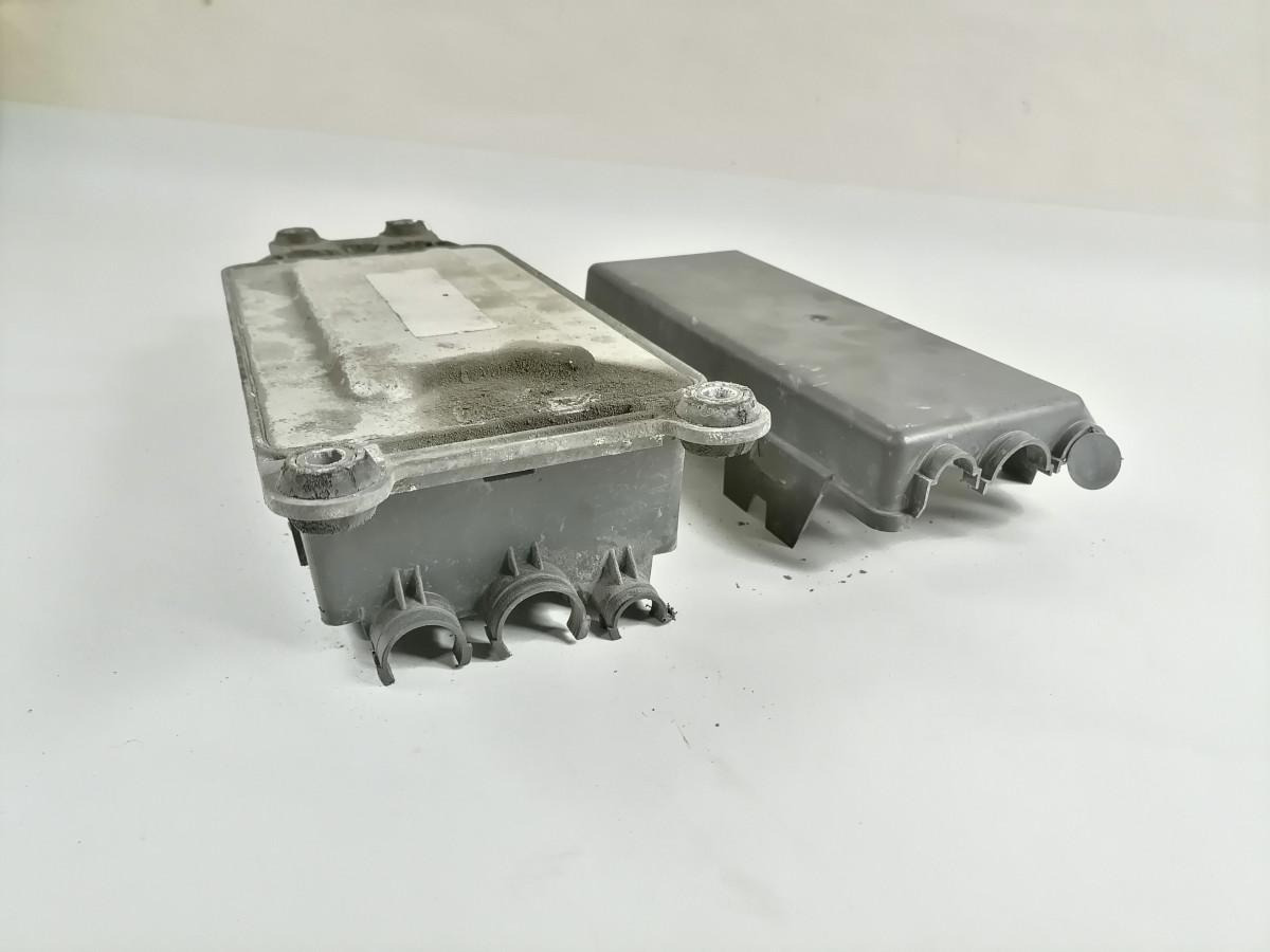 Volvo Ecu CCIOM 22053759 - Calculator de bord pentru Camion: Foto 3 Volvo Ecu CCIOM 22053759 - Calculator de bord pentru Camion: Foto 3