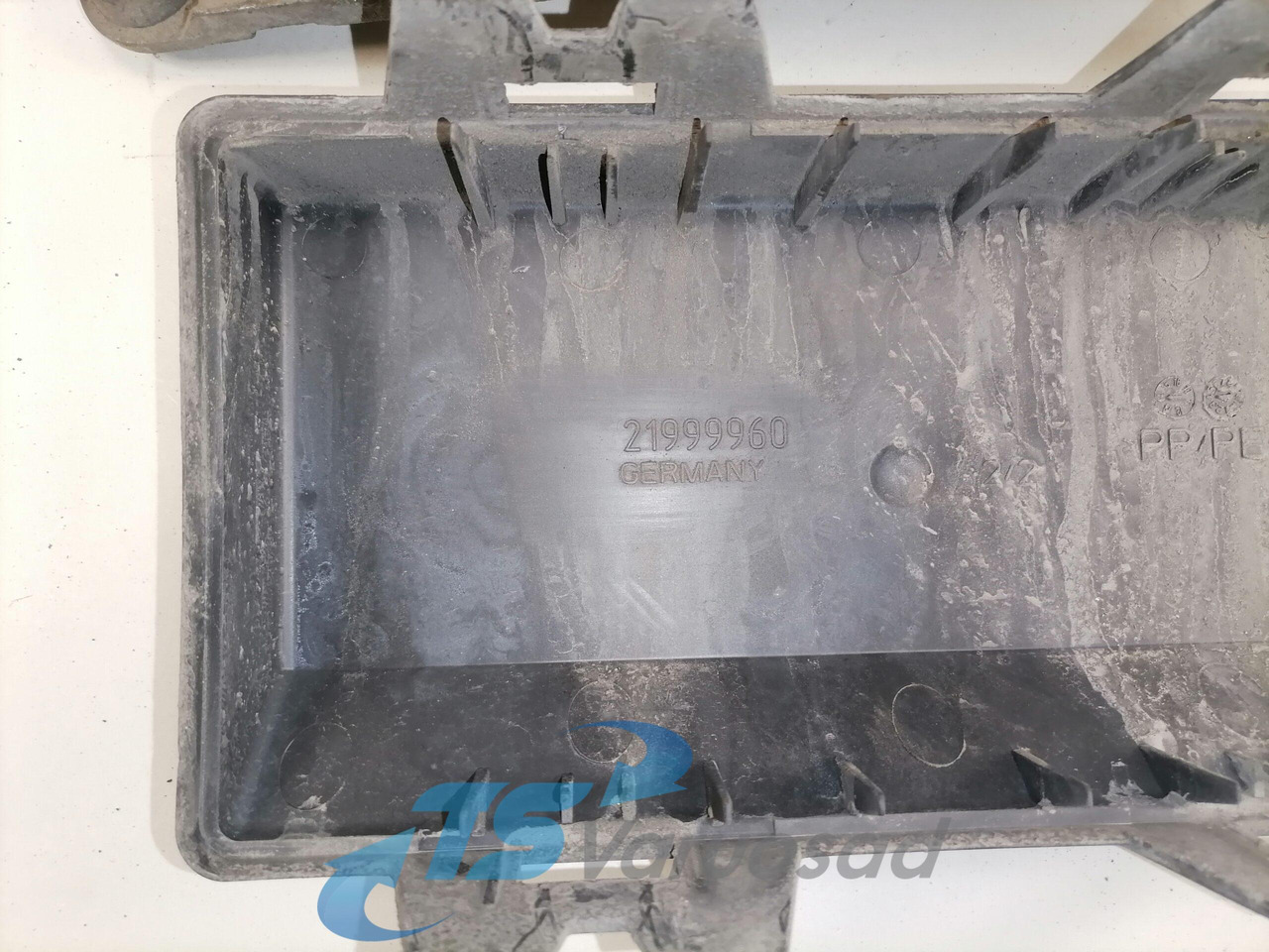 Volvo Ecu CCIOM 22053759 - Calculator de bord pentru Camion: Foto 4 Volvo Ecu CCIOM 22053759 - Calculator de bord pentru Camion: Foto 4