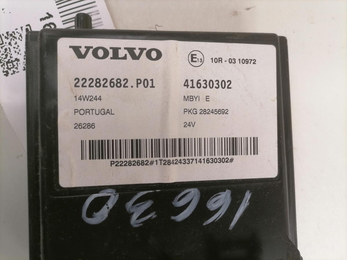 Volvo Ecu, HMIIOM 22282682 - Calculator de bord pentru Camion: Foto 4 Volvo Ecu, HMIIOM 22282682 - Calculator de bord pentru Camion: Foto 4
