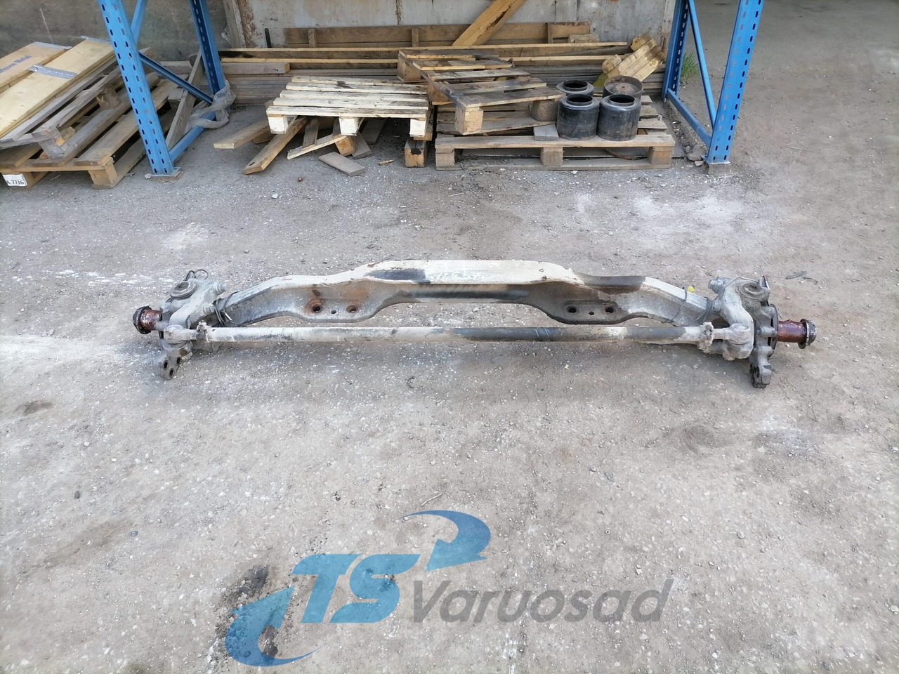 Volvo First axel housing 22115151 - Axă față pentru Camion: Foto 1 Volvo First axel housing 22115151 - Axă față pentru Camion: Foto 1