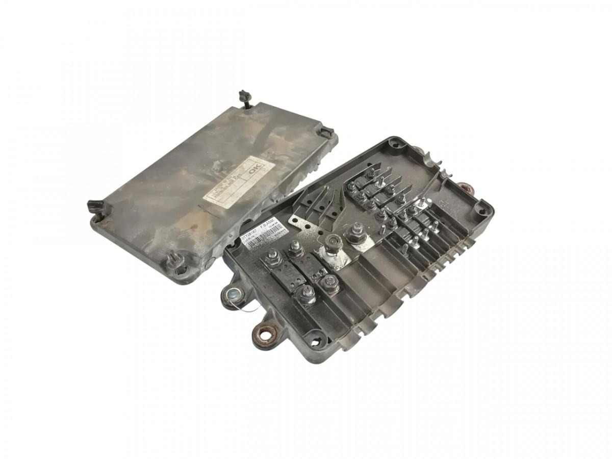 Volvo Fuse box 21728187 - Siguranță pentru Camion: Foto 1 Volvo Fuse box 21728187 - Siguranță pentru Camion: Foto 1