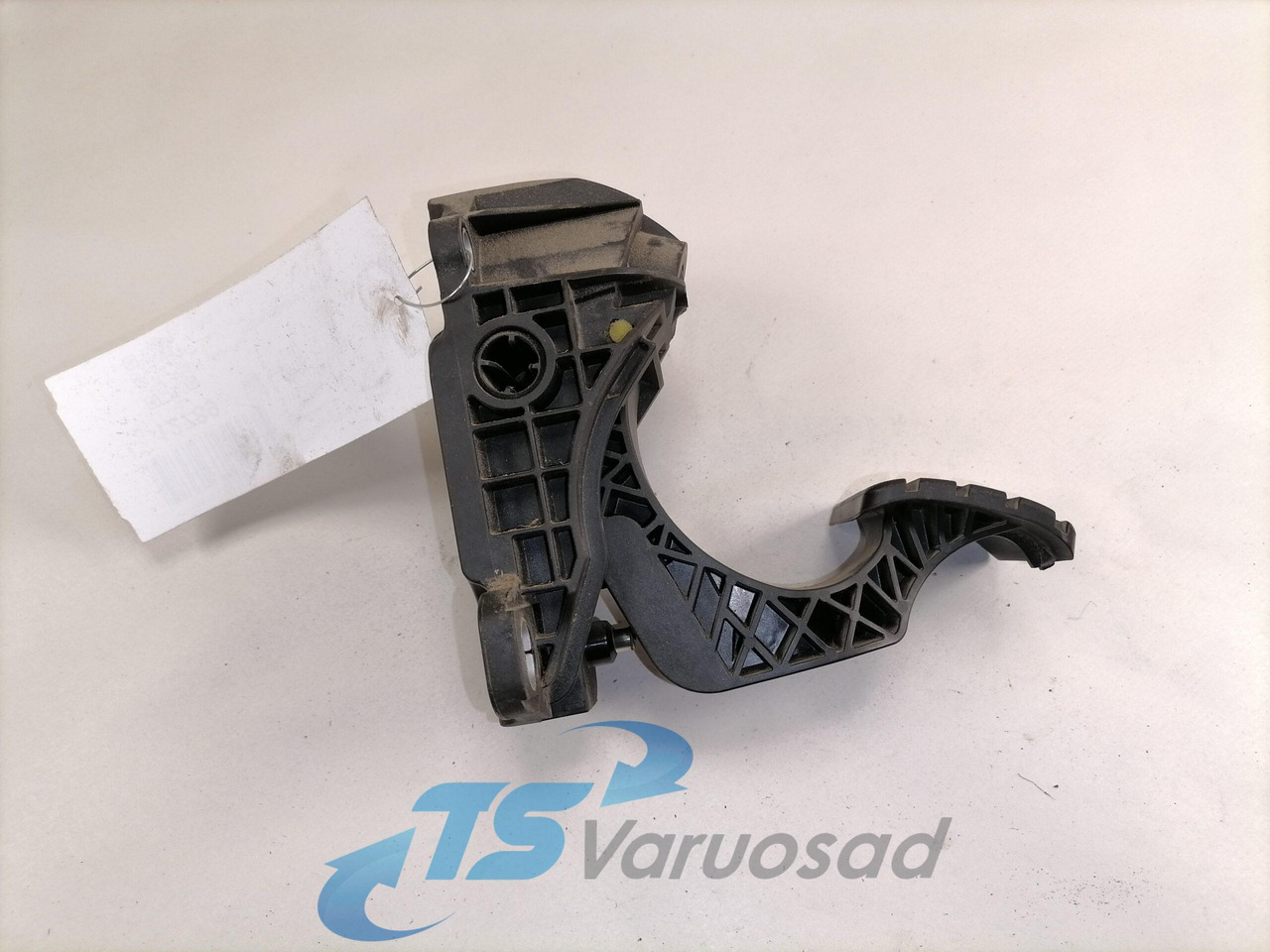 Volvo Gaasipedaal reostaadiga 84541221 - Sistem de alimentare combustibil pentru Camion: Foto 1 Volvo Gaasipedaal reostaadiga 84541221 - Sistem de alimentare combustibil pentru Camion: Foto 1