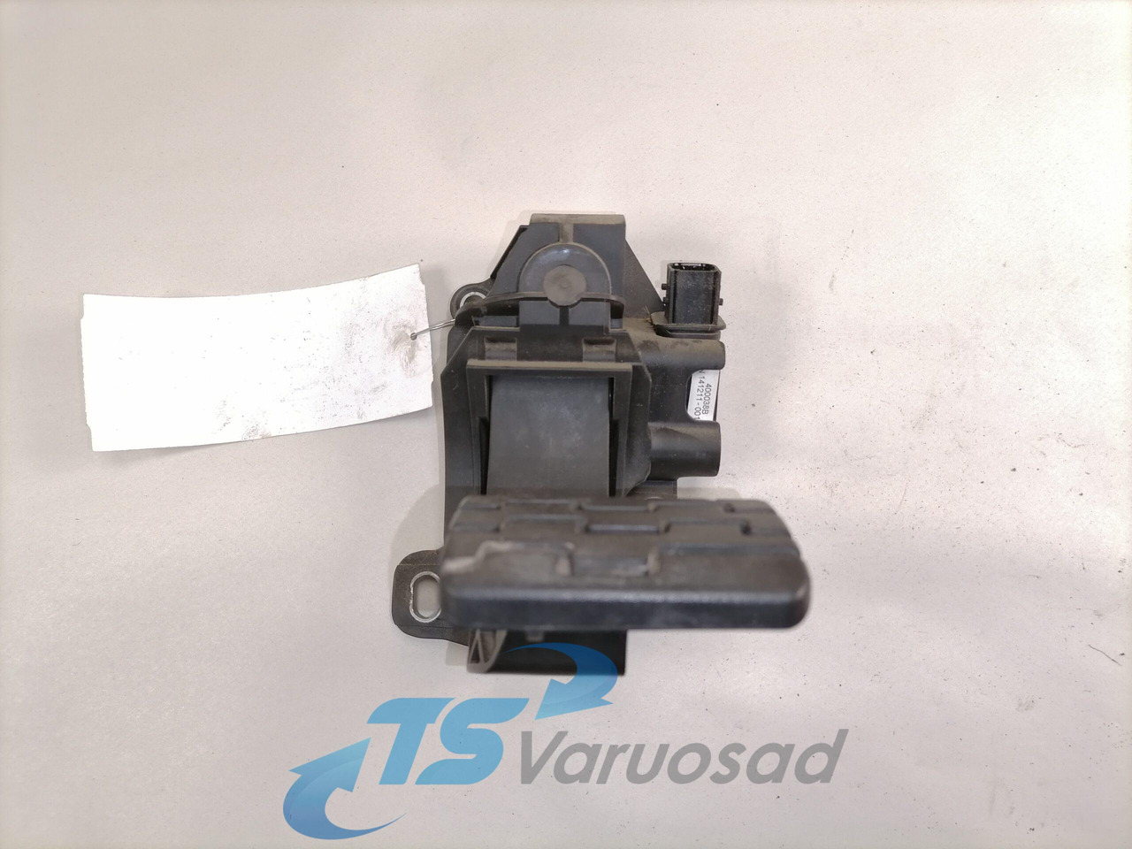 Volvo Gaasipedaal reostaadiga 84541221 - Sistem de alimentare combustibil pentru Camion: Foto 2 Volvo Gaasipedaal reostaadiga 84541221 - Sistem de alimentare combustibil pentru Camion: Foto 2