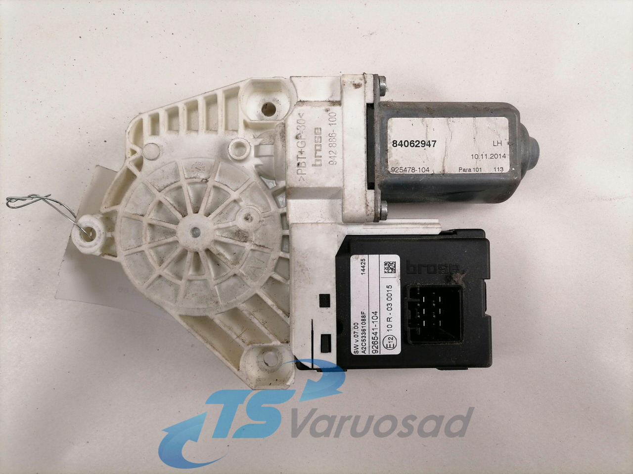 Volvo Glass lift 84062947 - Fereastră și piese pentru Camion: Foto 3 Volvo Glass lift 84062947 - Fereastră și piese pentru Camion: Foto 3