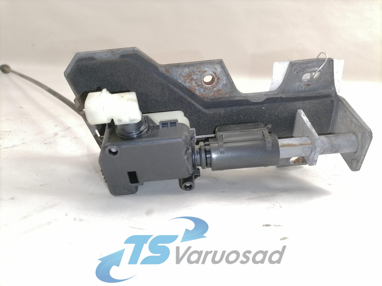 Volvo Iluvõre lukk 82208559 - Grilă pentru Camion: Foto 4 Volvo Iluvõre lukk 82208559 - Grilă pentru Camion: Foto 4