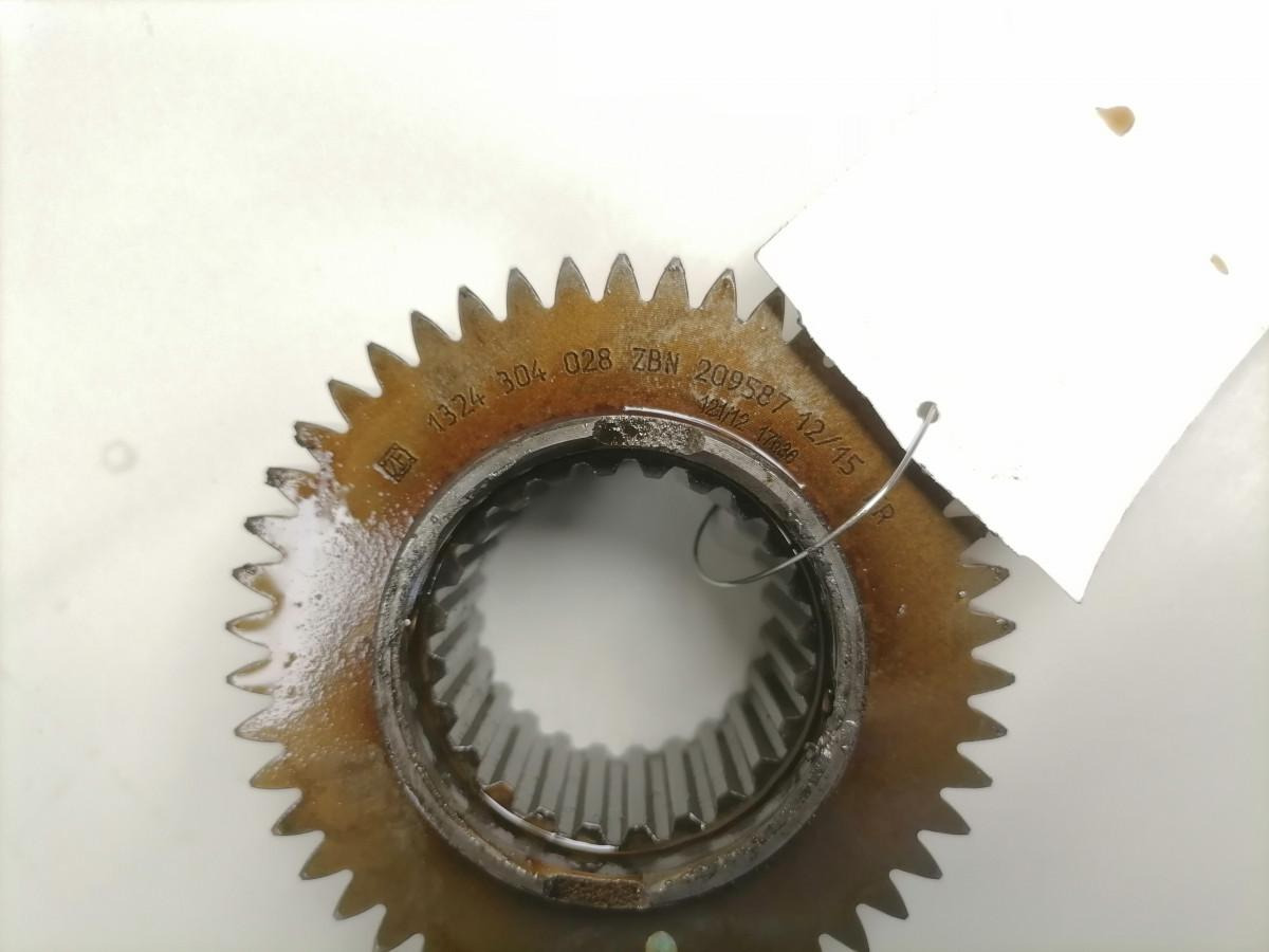 Volvo Käigukasti hammasratas 1324304028 - Cutie de viteze și piese pentru Camion: Foto 3 Volvo Käigukasti hammasratas 1324304028 - Cutie de viteze și piese pentru Camion: Foto 3