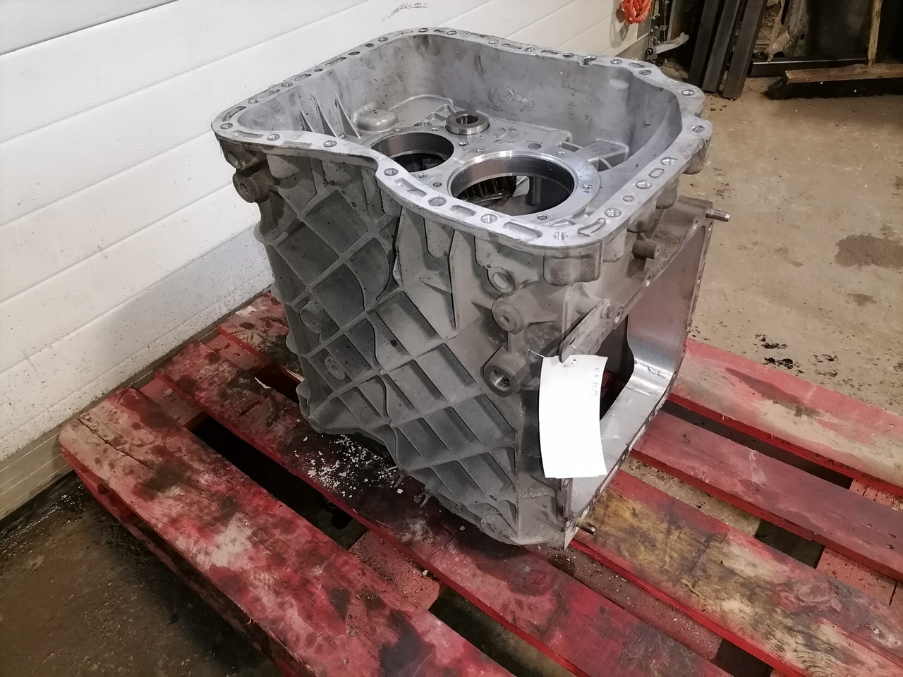 Volvo Käigukasti korpus 20790787 - Cutie de viteze și piese pentru Camion: Foto 2 Volvo Käigukasti korpus 20790787 - Cutie de viteze și piese pentru Camion: Foto 2