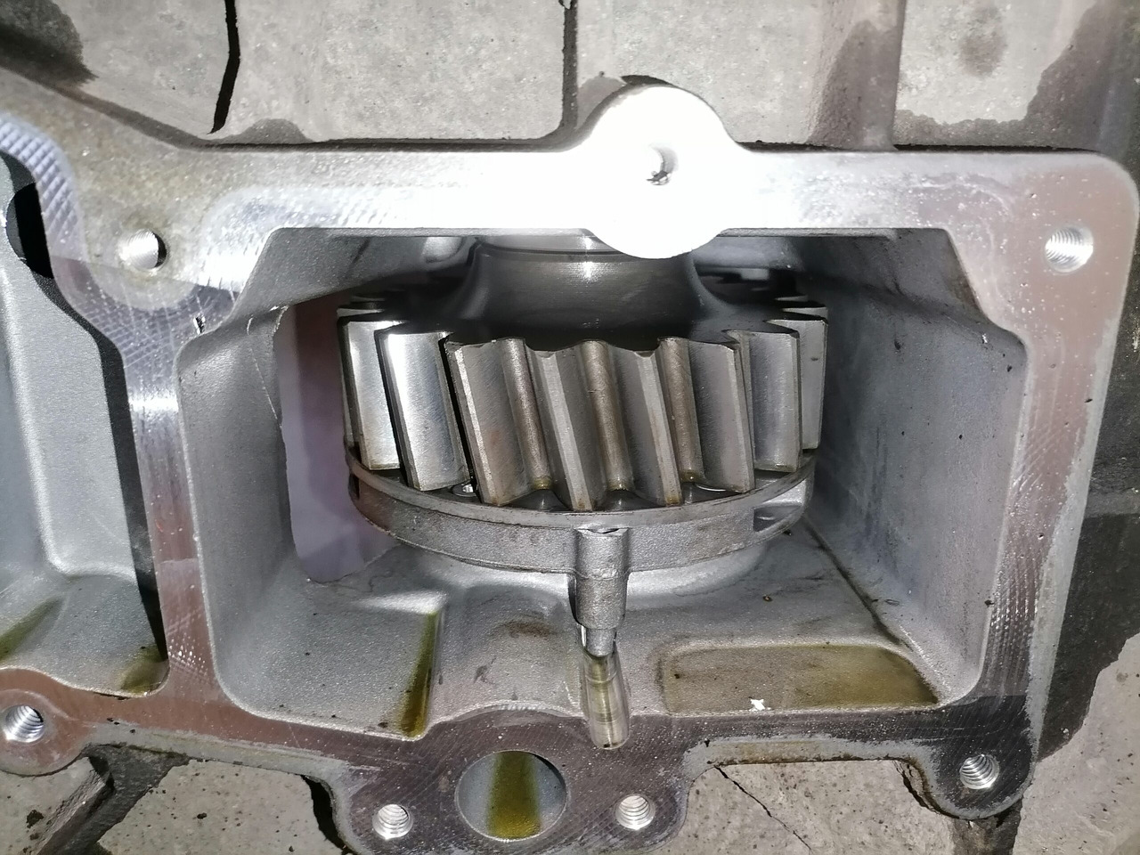 Volvo Käigukasti korpus 20790787 - Cutie de viteze și piese pentru Camion: Foto 4 Volvo Käigukasti korpus 20790787 - Cutie de viteze și piese pentru Camion: Foto 4