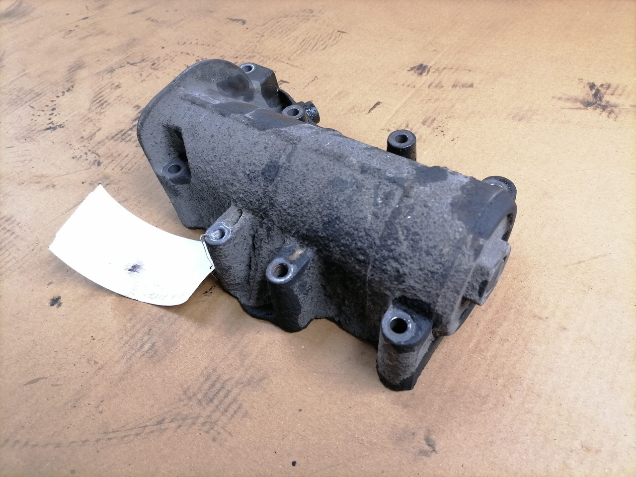 Volvo Käigukasti õlifiltri korpus 20700743 - Cutie de viteze și piese pentru Camion: Foto 2 Volvo Käigukasti õlifiltri korpus 20700743 - Cutie de viteze și piese pentru Camion: Foto 2