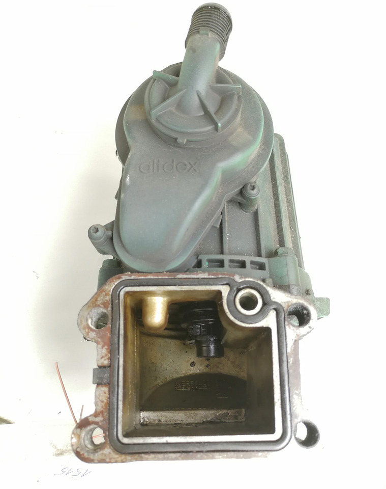 Volvo Karterituulutuse õliaurude separaator 21373007 - Carter pentru Camion: Foto 2 Volvo Karterituulutuse õliaurude separaator 21373007 - Carter pentru Camion: Foto 2