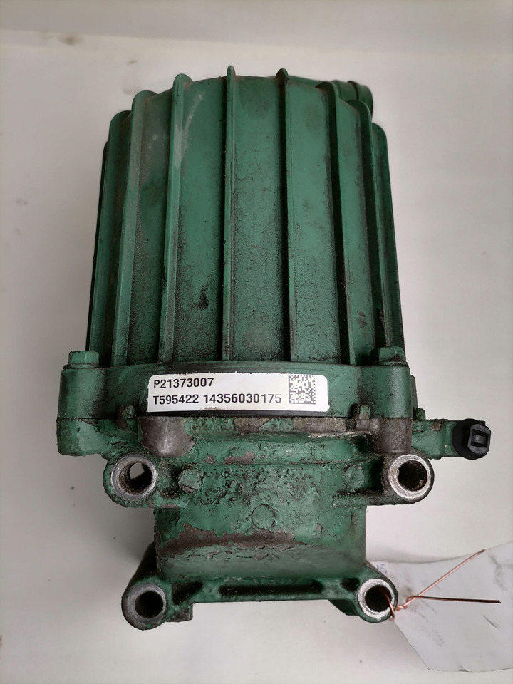 Volvo Karterituulutuse õliaurude separaator 21373007 - Carter pentru Camion: Foto 3 Volvo Karterituulutuse õliaurude separaator 21373007 - Carter pentru Camion: Foto 3