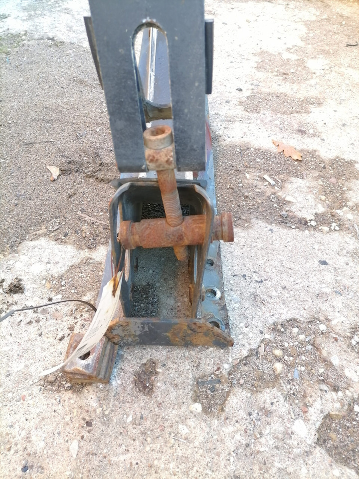 Volvo Kütusepaagi kandur, Volvo 20721537 - Rezervor combustibil pentru Camion: Foto 4 Volvo Kütusepaagi kandur, Volvo 20721537 - Rezervor combustibil pentru Camion: Foto 4