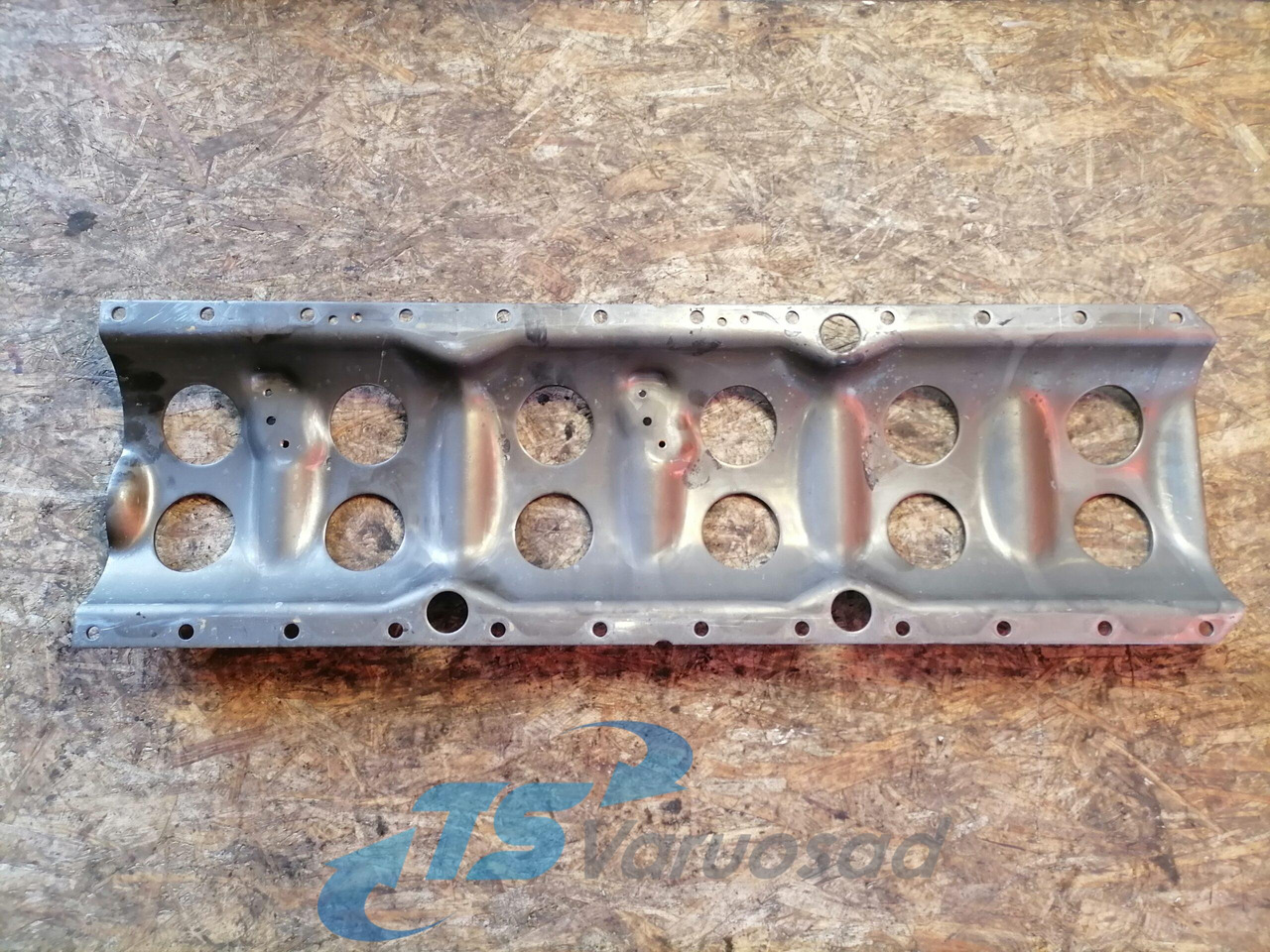 Volvo Ladder frame 20499612 - Baie de ulei pentru Camion: Foto 3 Volvo Ladder frame 20499612 - Baie de ulei pentru Camion: Foto 3