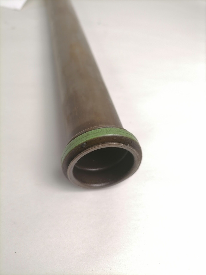 Volvo Oil pick up pipe 21599118 - Motor şi piese pentru Camion: Foto 3 Volvo Oil pick up pipe 21599118 - Motor şi piese pentru Camion: Foto 3