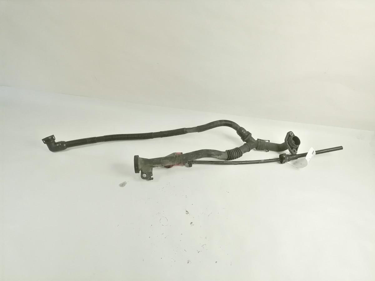 Volvo Oil pipe 22093225 - Motor şi piese pentru Camion: Foto 2 Volvo Oil pipe 22093225 - Motor şi piese pentru Camion: Foto 2