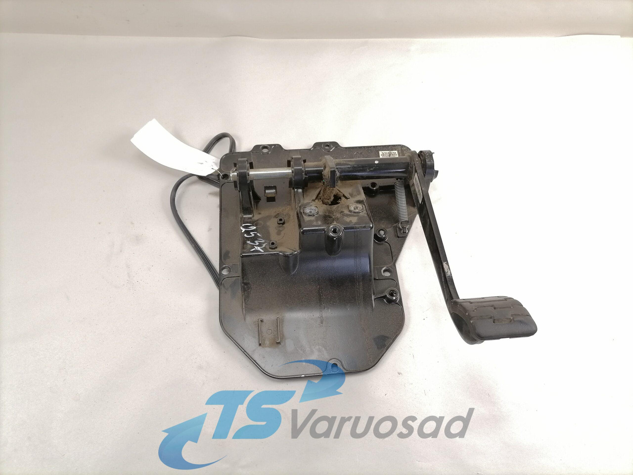 Volvo Pedaalide kandur 82424669 - Sistem de alimentare combustibil pentru Camion: Foto 1 Volvo Pedaalide kandur 82424669 - Sistem de alimentare combustibil pentru Camion: Foto 1