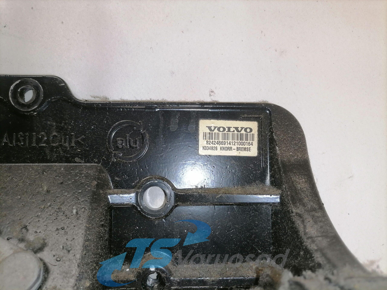 Volvo Pedaalide kandur 82424669 - Sistem de alimentare combustibil pentru Camion: Foto 3 Volvo Pedaalide kandur 82424669 - Sistem de alimentare combustibil pentru Camion: Foto 3