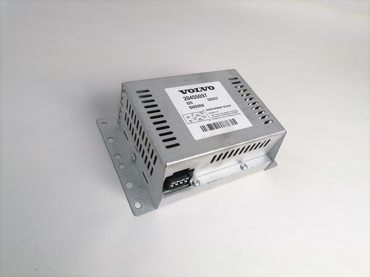 Volvo Radio Memory Backup 20455097 - Calculator de bord pentru Camion: Foto 1 Volvo Radio Memory Backup 20455097 - Calculator de bord pentru Camion: Foto 1