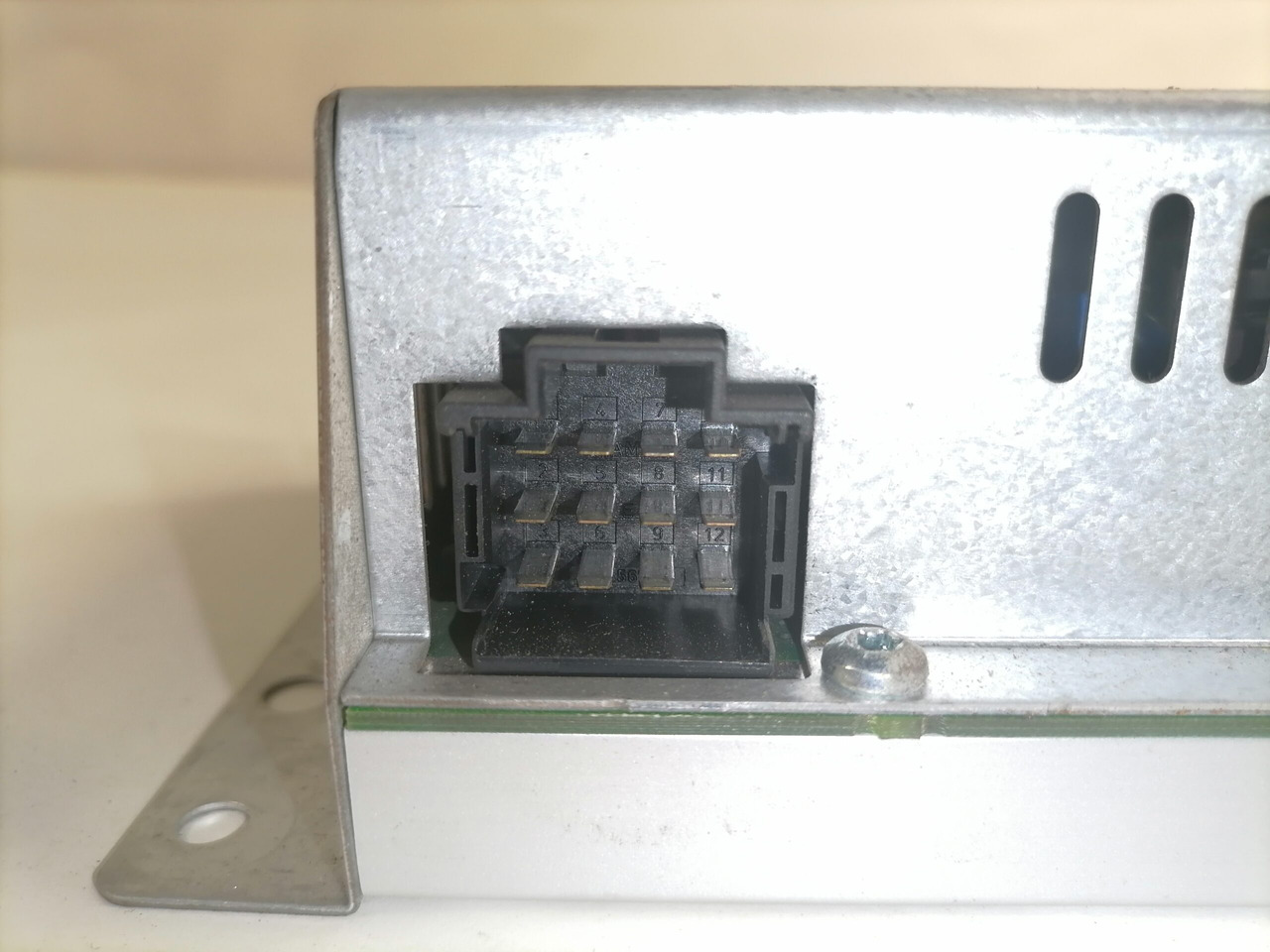 Volvo Radio Memory Backup 20455097 - Calculator de bord pentru Camion: Foto 3 Volvo Radio Memory Backup 20455097 - Calculator de bord pentru Camion: Foto 3