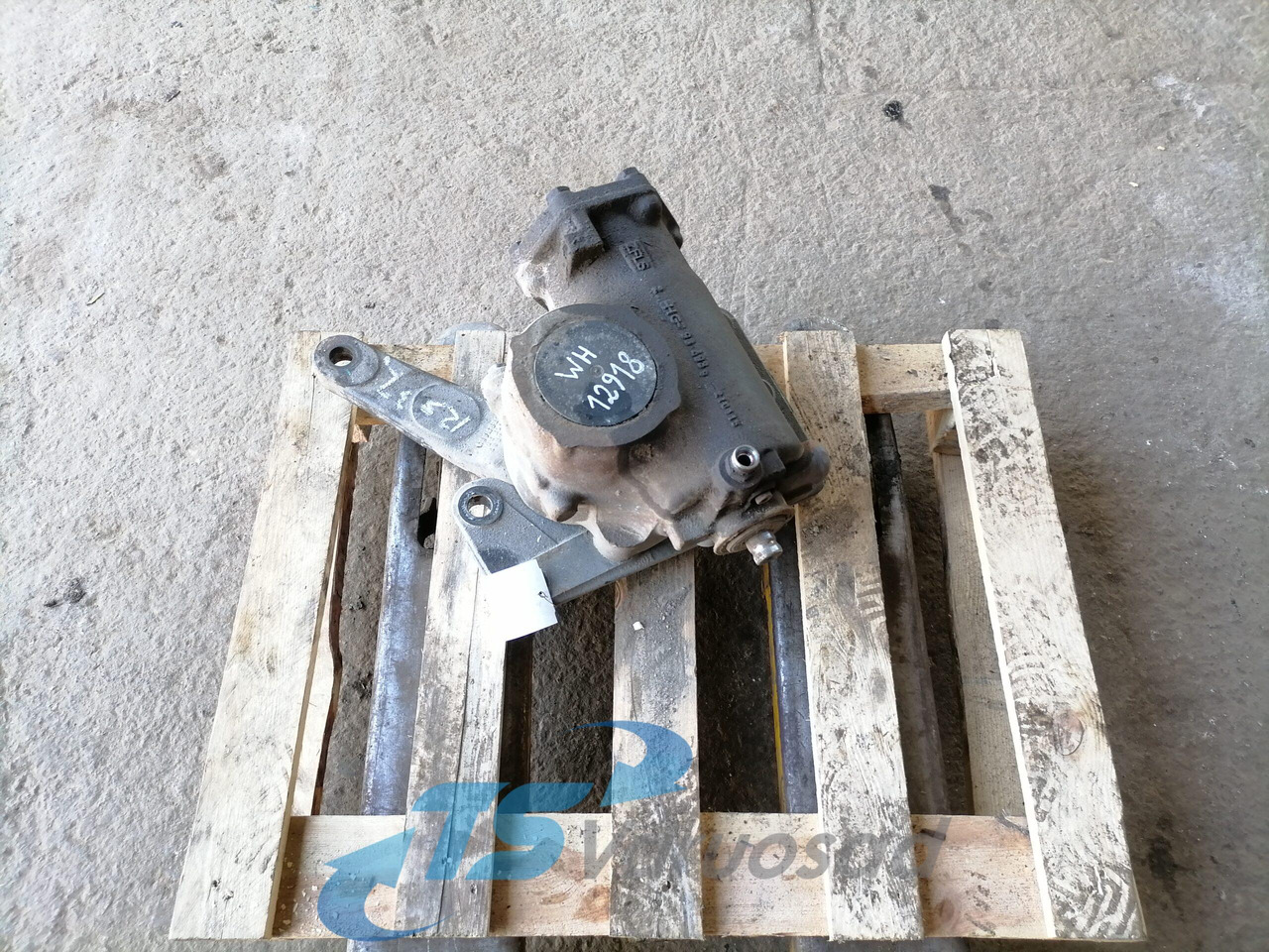 Volvo Steering box 21466592 - Casetă de direcție pentru Camion: Foto 1 Volvo Steering box 21466592 - Casetă de direcție pentru Camion: Foto 1