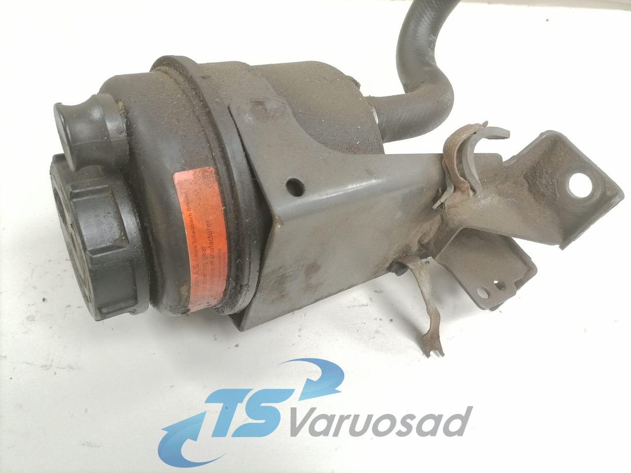 Volvo Steering oil tank+ bracket 20495075 - Furtun servodirecție pentru Camion: Foto 3 Volvo Steering oil tank+ bracket 20495075 - Furtun servodirecție pentru Camion: Foto 3