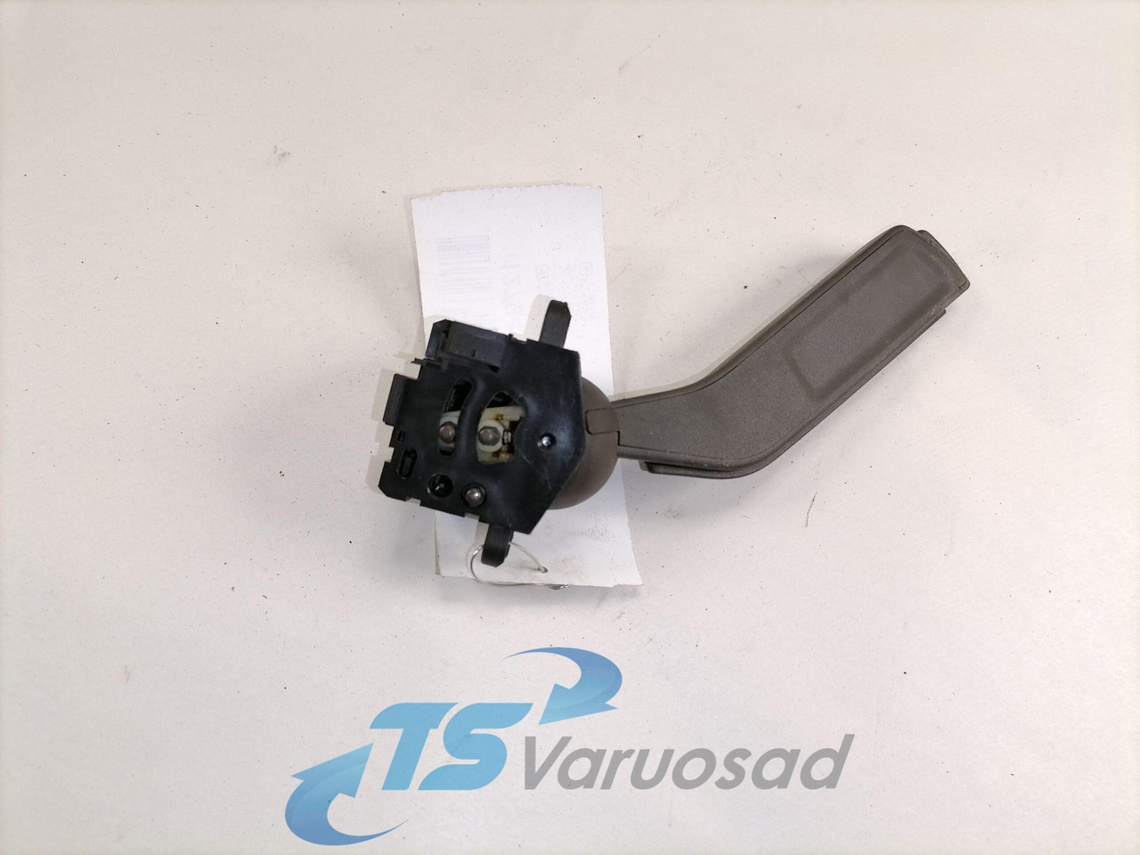 Volvo Switch, exhaust brake 22065601 - Sistem electric pentru Camion: Foto 2 Volvo Switch, exhaust brake 22065601 - Sistem electric pentru Camion: Foto 2