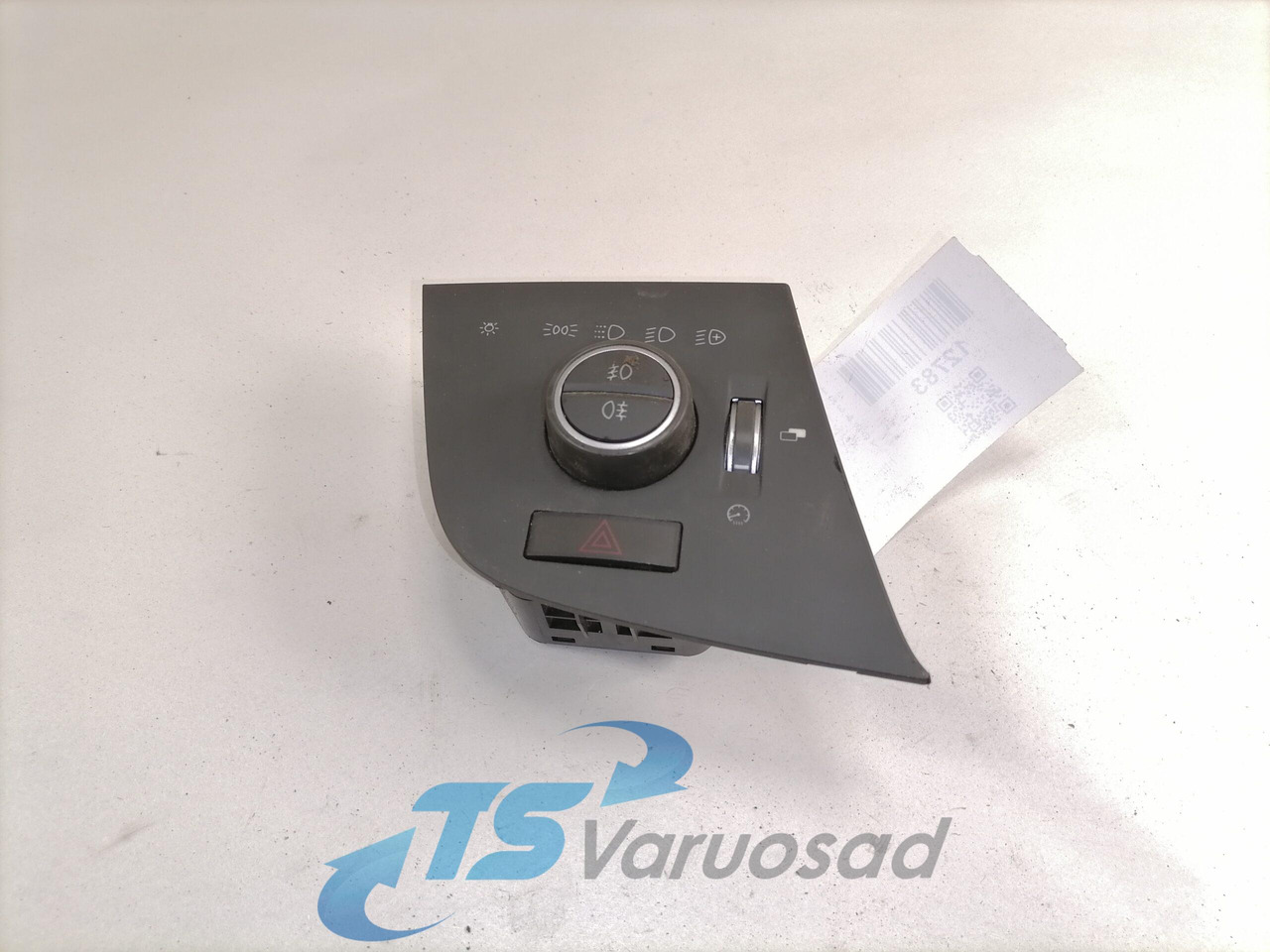 Volvo Switch, lights 22154311 - Cabină pentru Camion: Foto 1 Volvo Switch, lights 22154311 - Cabină pentru Camion: Foto 1