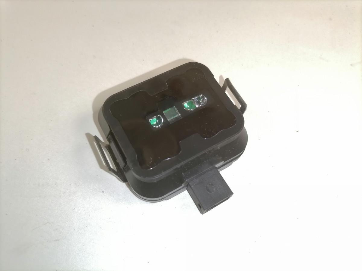 Volvo Vihmasensor 22106864 - Calculator de bord pentru Camion: Foto 4 Volvo Vihmasensor 22106864 - Calculator de bord pentru Camion: Foto 4