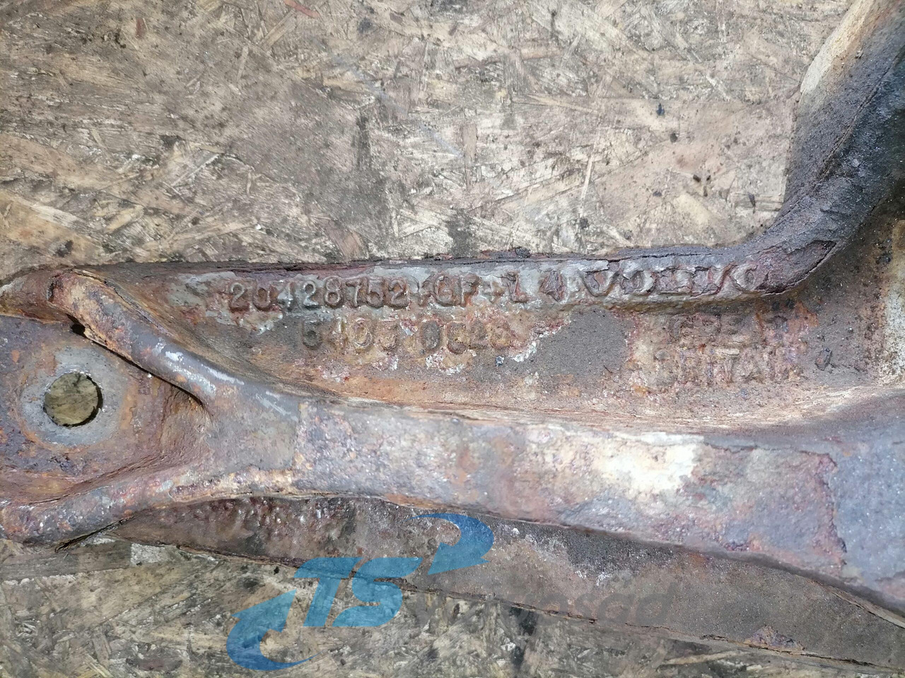 Volvo Volvo drive axle / axle mounting / airbag carrier 20428752 - Punte şi piese pentru Camion: Foto 3 Volvo Volvo drive axle / axle mounting / airbag carrier 20428752 - Punte şi piese pentru Camion: Foto 3