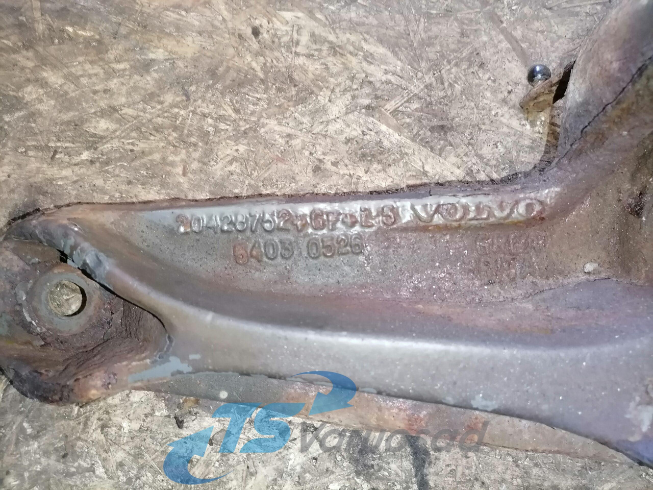 Volvo Volvo drive axle / axle mounting / airbag carrier 20428752 - Punte şi piese pentru Camion: Foto 3 Volvo Volvo drive axle / axle mounting / airbag carrier 20428752 - Punte şi piese pentru Camion: Foto 3