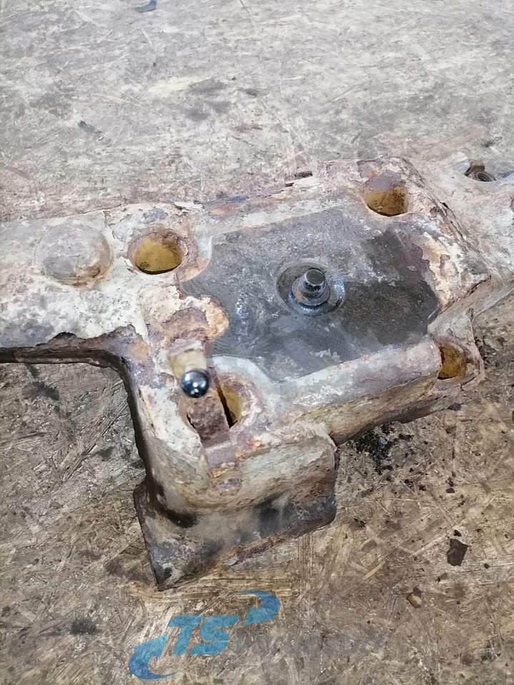 Volvo Volvo drive axle / axle mounting / airbag carrier 20428752 - Punte şi piese pentru Camion: Foto 5 Volvo Volvo drive axle / axle mounting / airbag carrier 20428752 - Punte şi piese pentru Camion: Foto 5