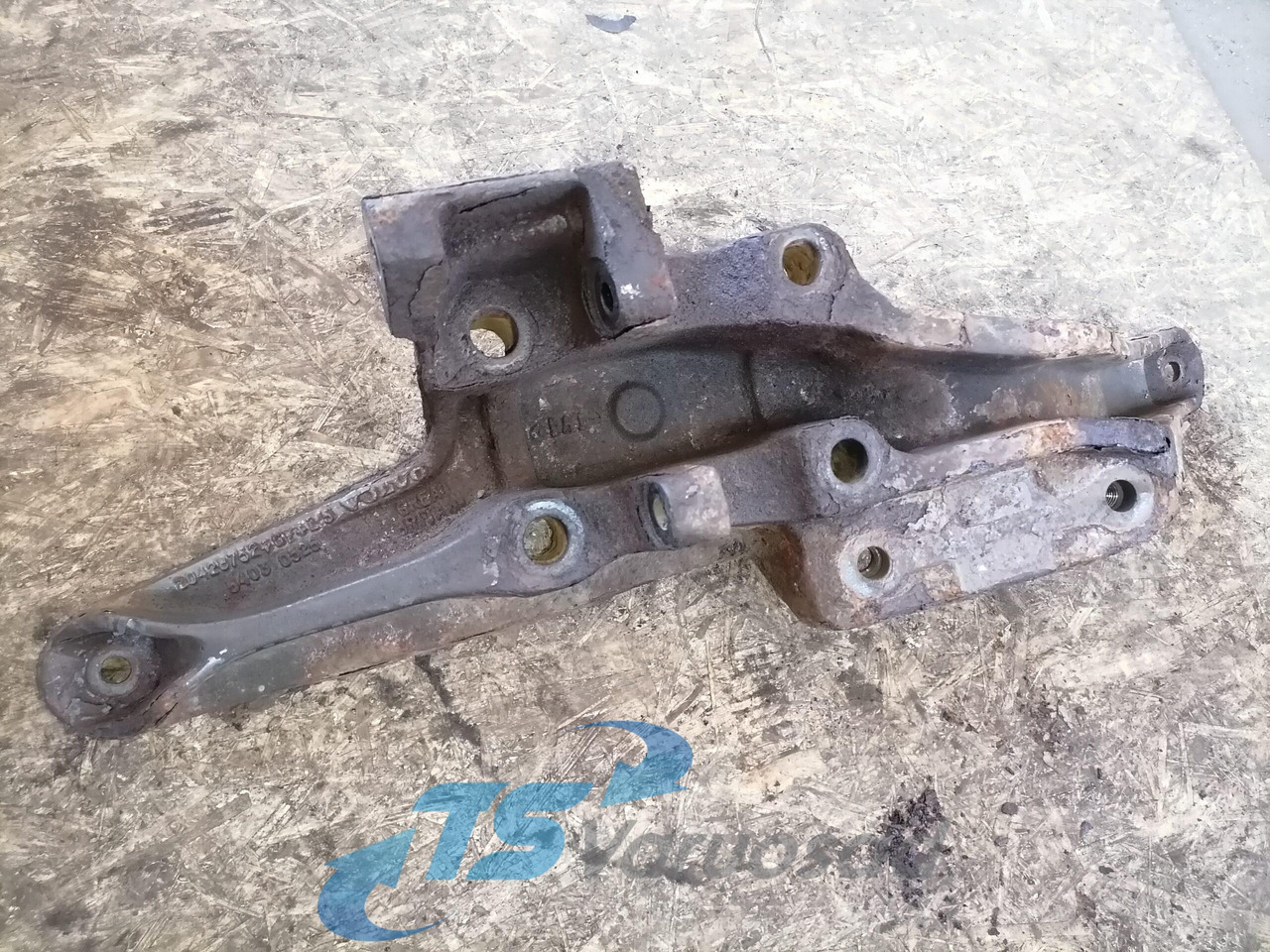 Volvo Volvo drive axle / axle mounting / airbag carrier 20428752 - Punte şi piese pentru Camion: Foto 2 Volvo Volvo drive axle / axle mounting / airbag carrier 20428752 - Punte şi piese pentru Camion: Foto 2