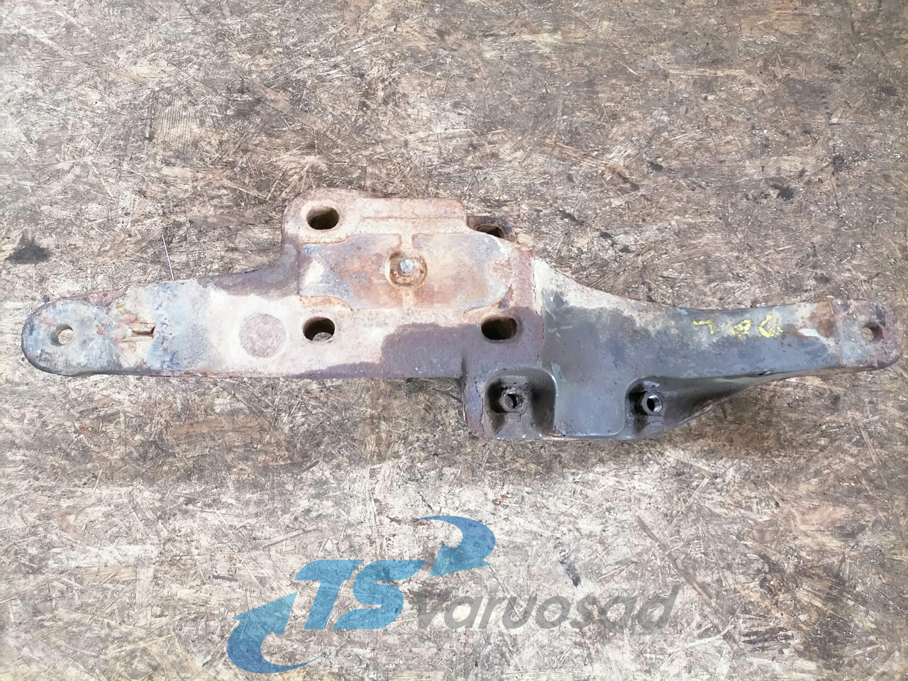 Volvo Volvo drive axle / axle mounting / airbag carrier 20428753 - Punte şi piese pentru Camion: Foto 4 Volvo Volvo drive axle / axle mounting / airbag carrier 20428753 - Punte şi piese pentru Camion: Foto 4