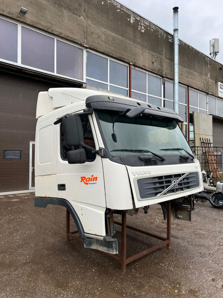 Volvo Volvo kabiin 85103669 - Cabină și interior pentru Camion: Foto 2 Volvo Volvo kabiin 85103669 - Cabină și interior pentru Camion: Foto 2