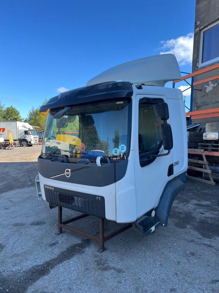 Volvo Volvo kabiin 85145280 - Cabină și interior pentru Camion: Foto 1 Volvo Volvo kabiin 85145280 - Cabină și interior pentru Camion: Foto 1