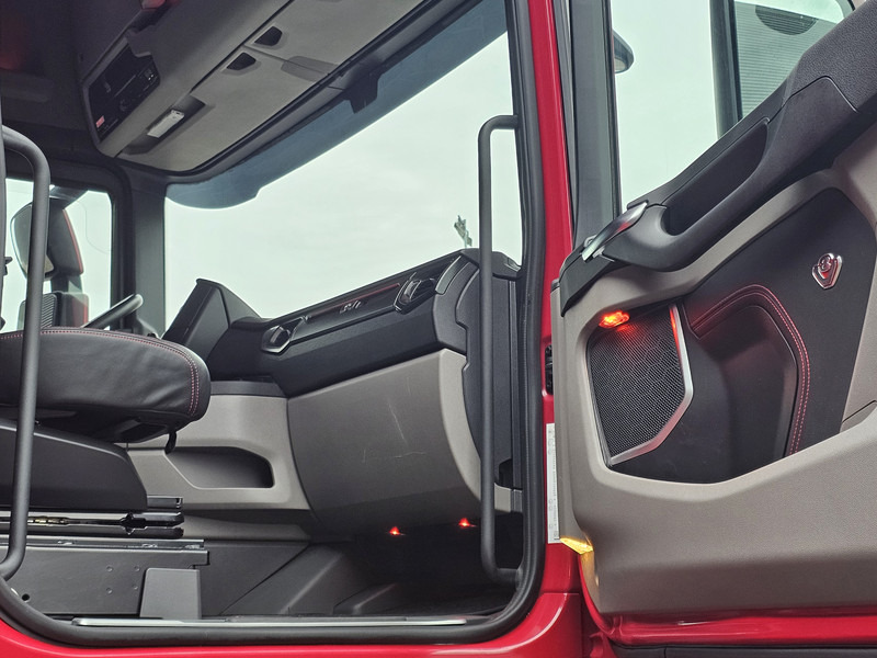 Cap tractor Scania S660 V8 6x2/4 / RETARDER / HYDRAULIC / FULL AIR: Foto 13 Cap tractor Scania S660 V8 6x2/4 / RETARDER / HYDRAULIC / FULL AIR: Foto 13